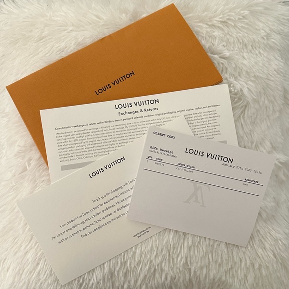 Louis Vuitton Card Holder M69171 - Picture 9 of 9